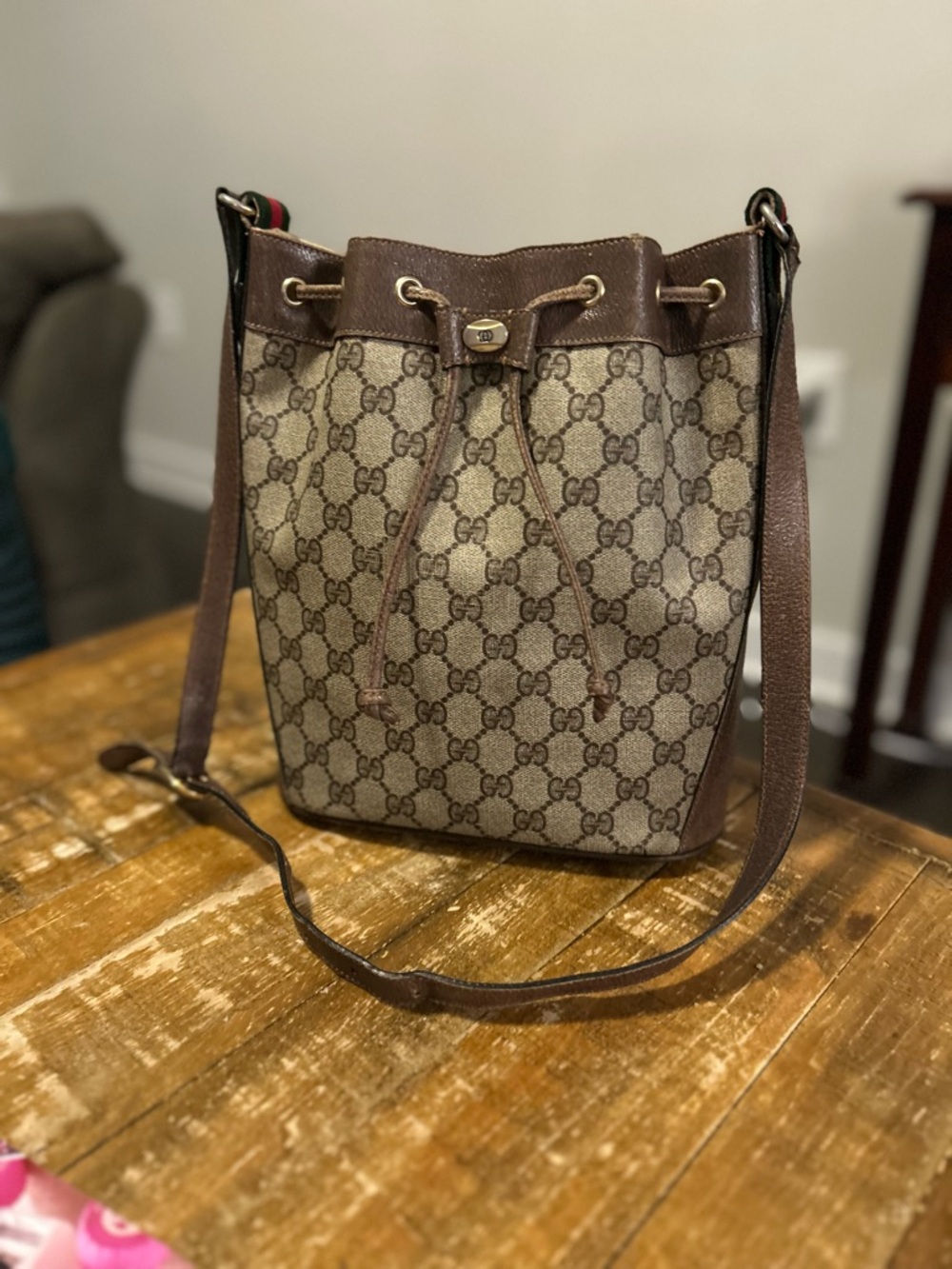 Authentic Gucci Brown GG Supreme Drawstring Crossbody Bucket Bag vintage - Picture 8 of 15